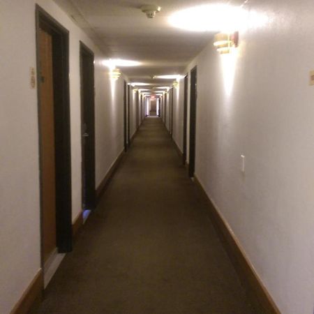 Days Inn & Suites By Wyndham Caseyville Dış mekan fotoğraf
