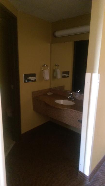 Days Inn & Suites By Wyndham Caseyville Oda fotoğraf